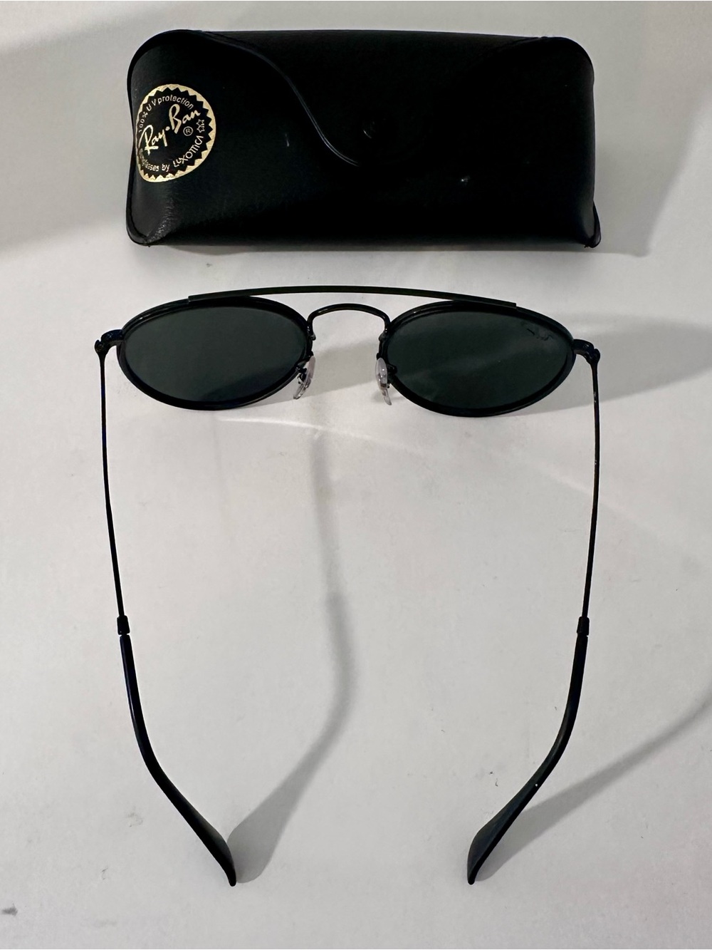 Ray-Ban Black Frame Sunglasses with Green Lenses - Picture 2 of 4